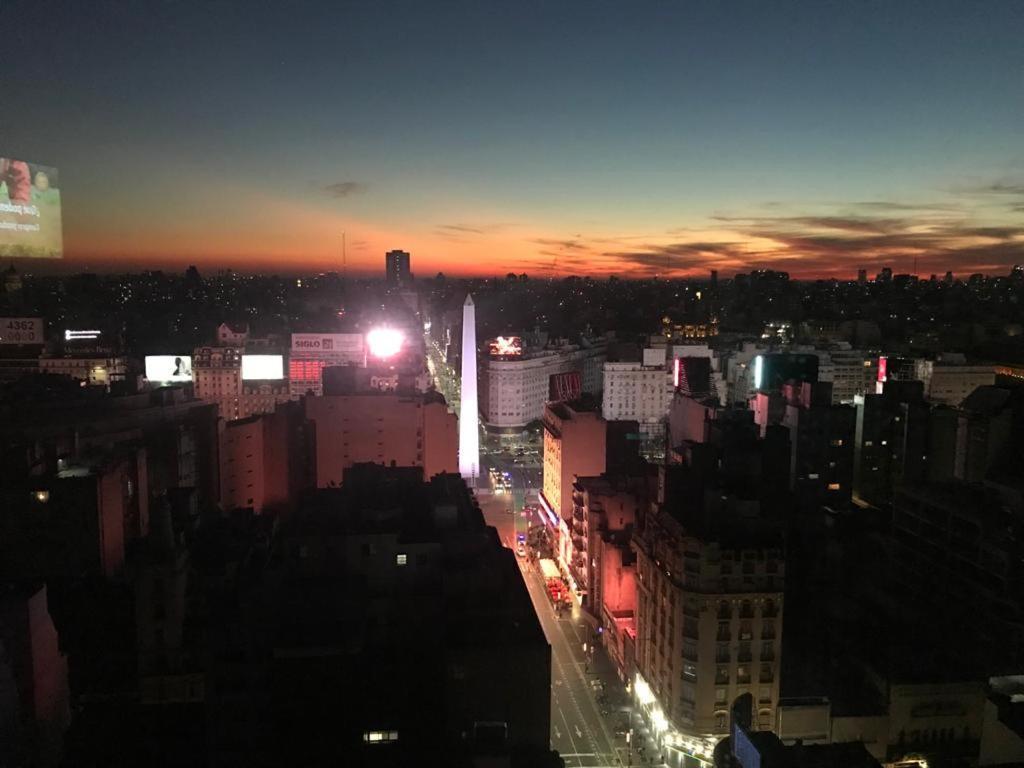 בואנוס איירס Que Mejor Vista Del Obelisco Piso A La Calle Corrientes מראה חיצוני תמונה